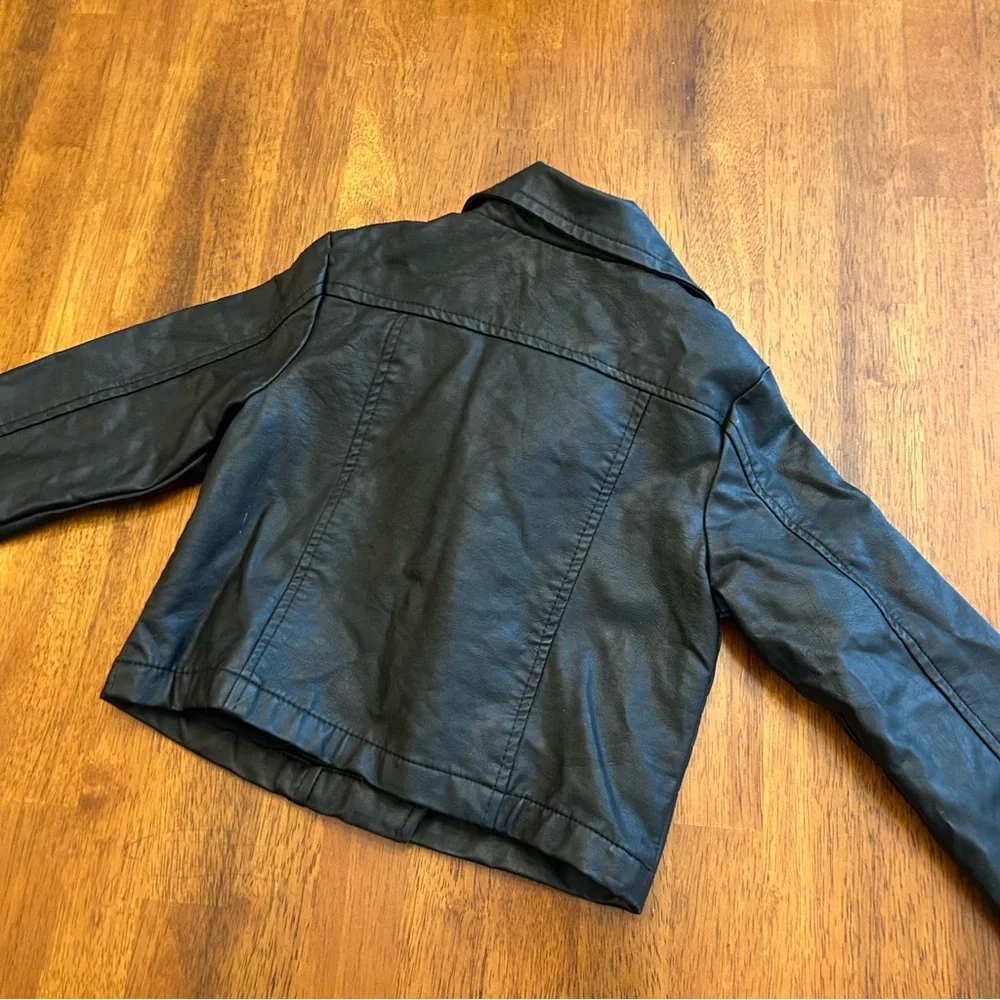 Crazy 8 Black Faux Leather Zip Jacket | Toddler Girl 4T | Classic Cool Outerwear - Picture 5 of 7